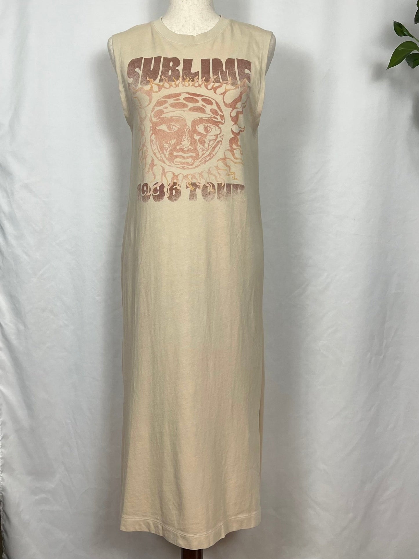 AE Sublime Graphic T-Shirt Midi Dress