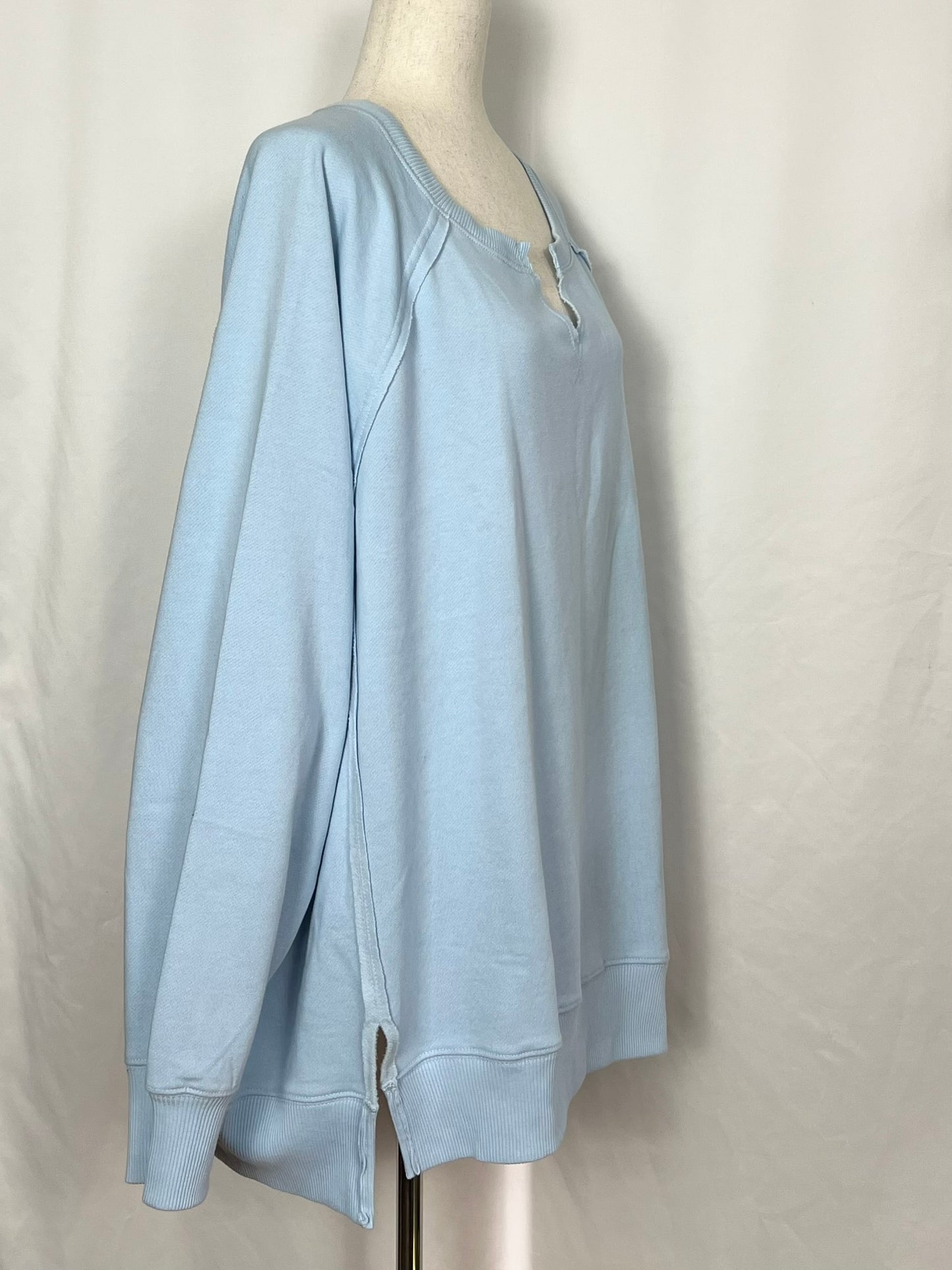 American Eagle Women's Big Hug Crew Neck Oversized Sweatshirt