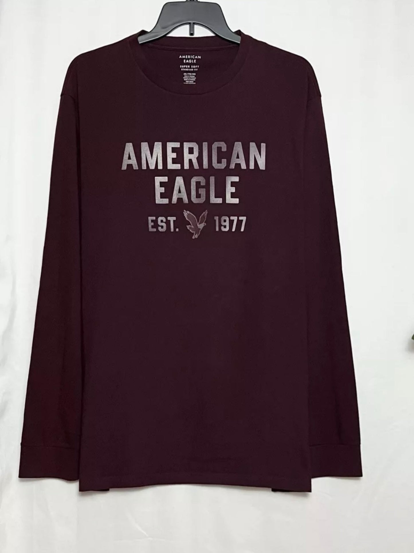 American Eagle Men's Supper Soft Long-Sleeves Logo Graphic T-Shirt.