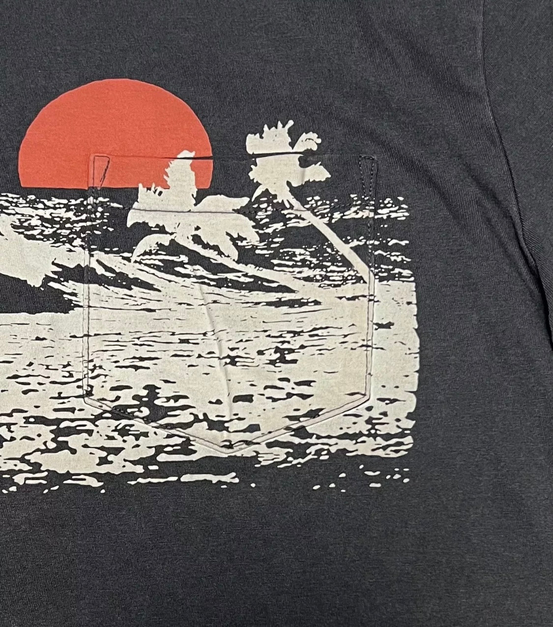 American Eagle Men's Super Soft Pocket Graphic T-Shirt.