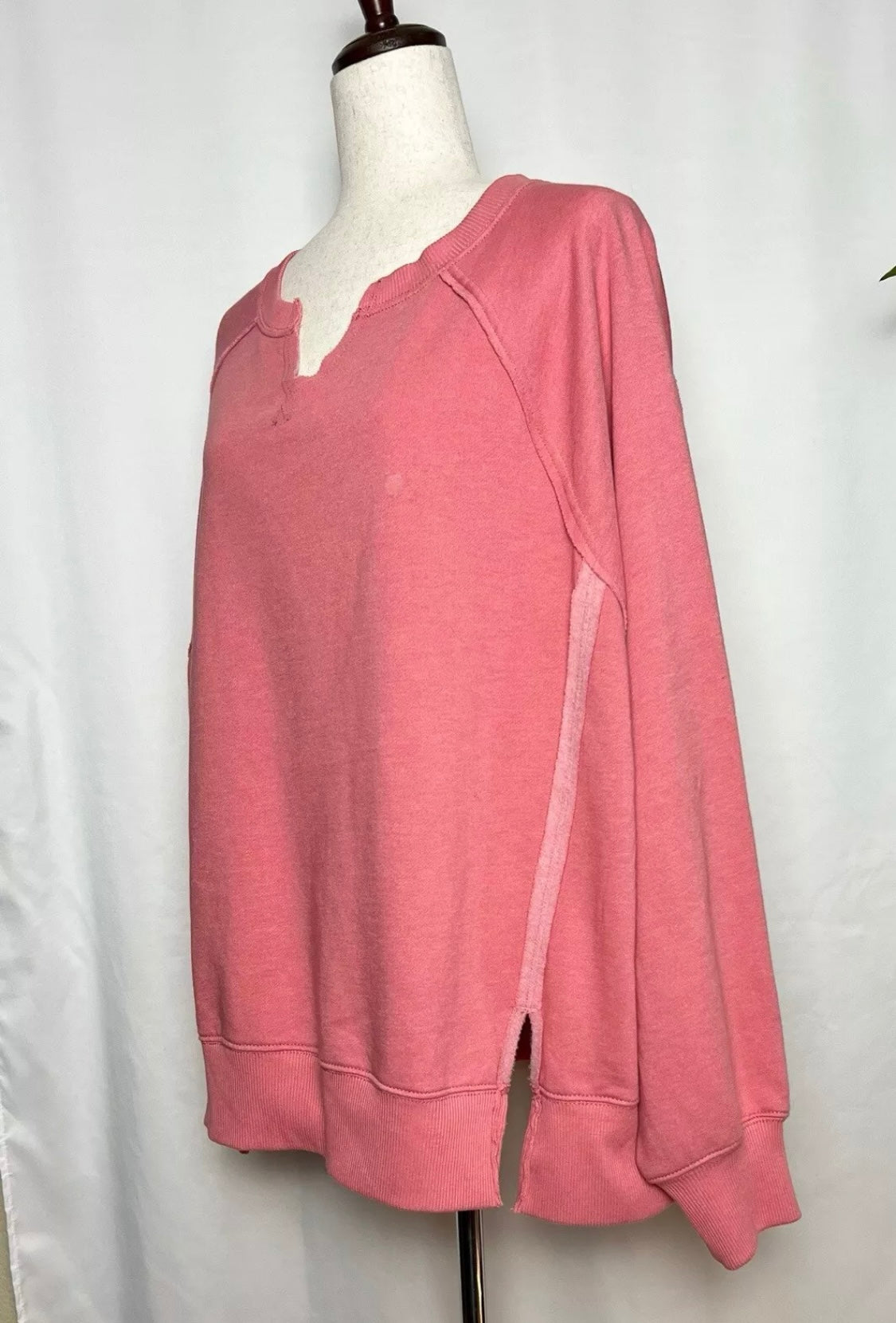American Eagle Women's Big Hug Crew Neck Oversized Sweatshirt
